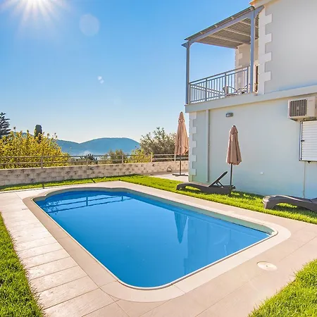 Abeli Nydri (Lefkada)